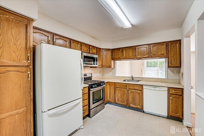 Building Photo - 1801 Timber Oaks Rd