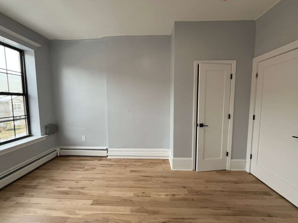 Building Photo - 95 Bostwick Ave