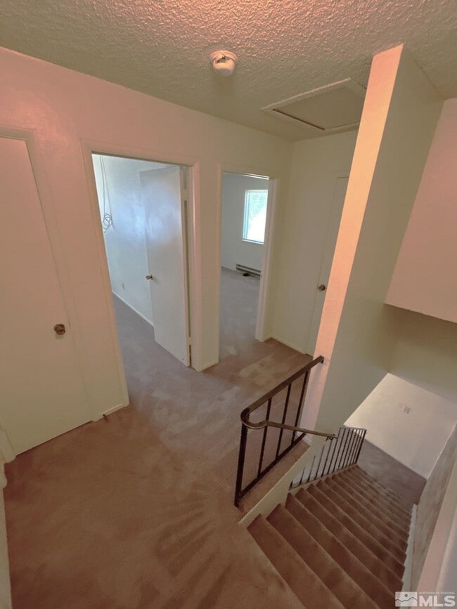 Building Photo - 5020 Catalina Dr