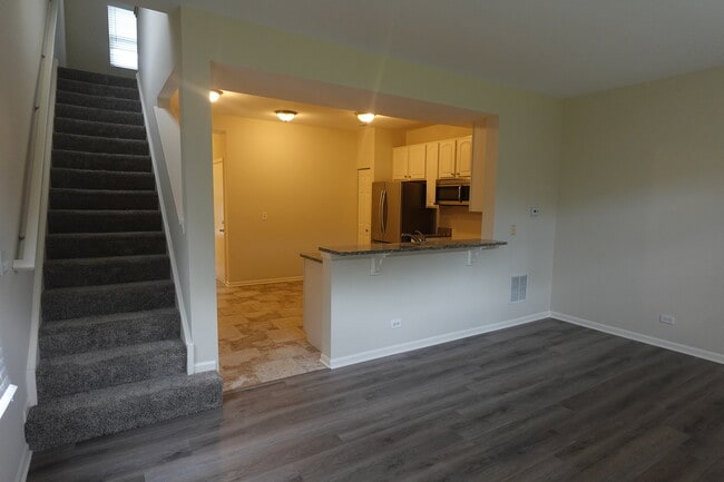 Building Photo - 2244 Flagstone Ln