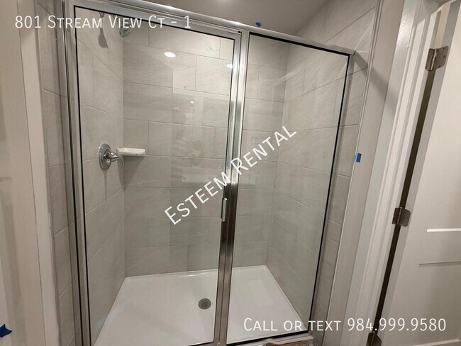 Building Photo - 801 Stream View Ct-1