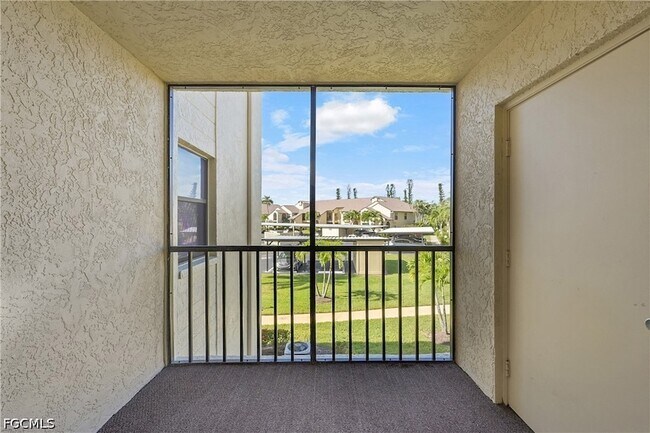 Building Photo - 8474 Charter Club Cir