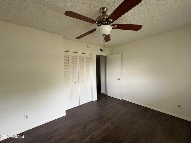 Building Photo - 6729 N 44th Ave