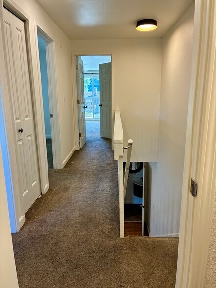 Upper floor - 9301 SW Hill St