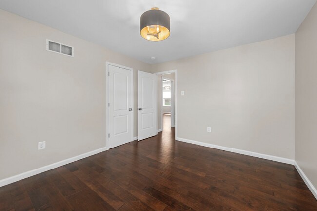 Building Photo - 6837 Julian Ave