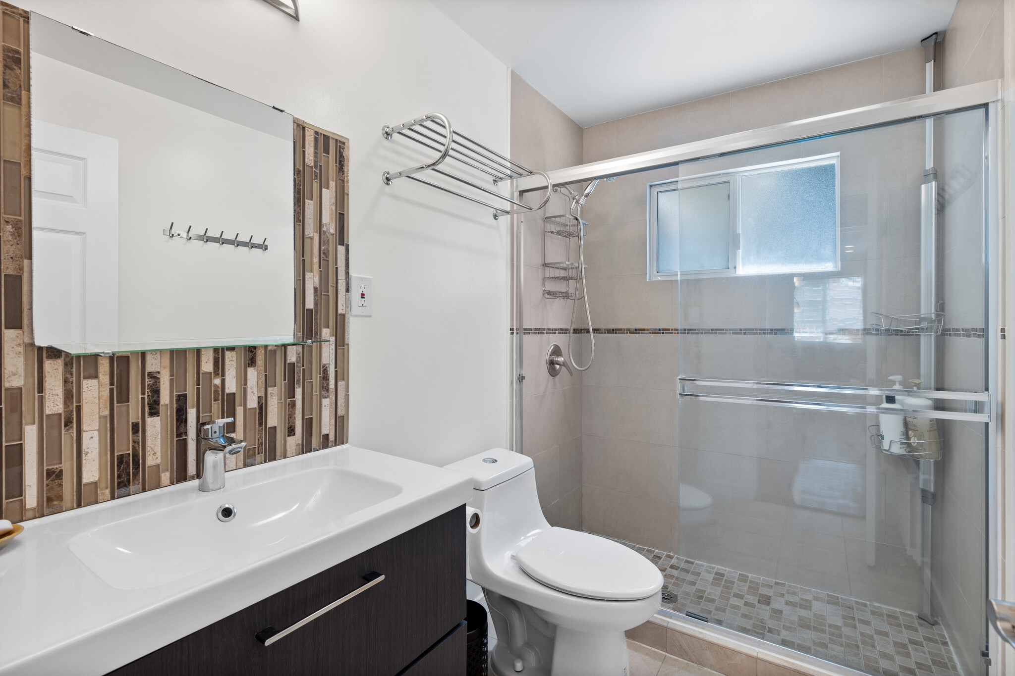 Atlantic Bathroom - 2302 Oakwood Dr