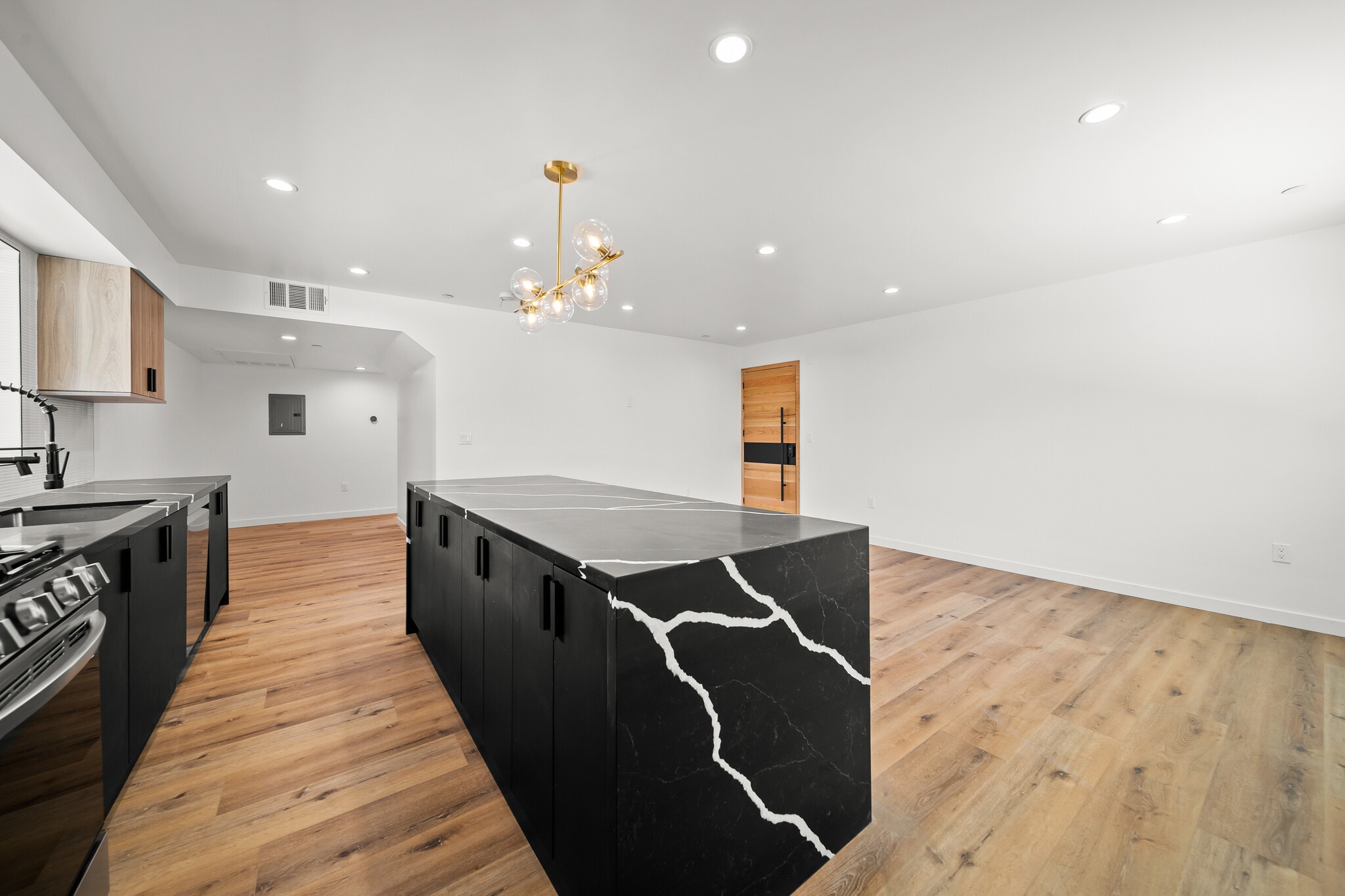 Building Photo - 6053 Craner Ave