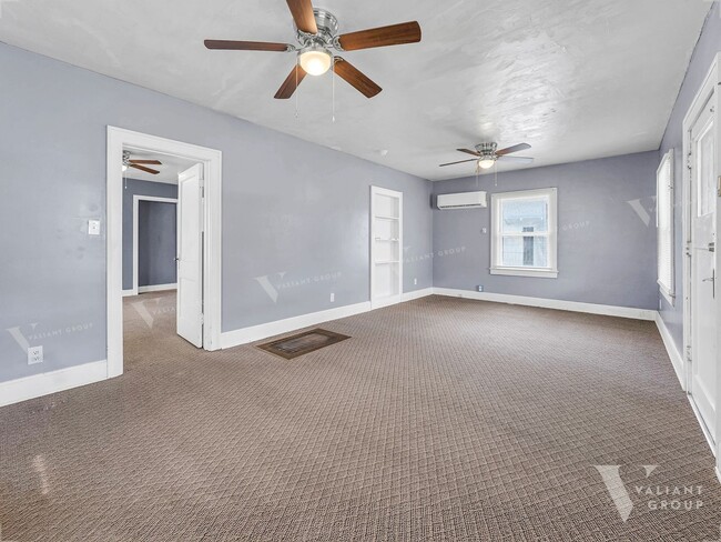 Building Photo - Charming 2-Bedroom, 1-Bathroom House for R...