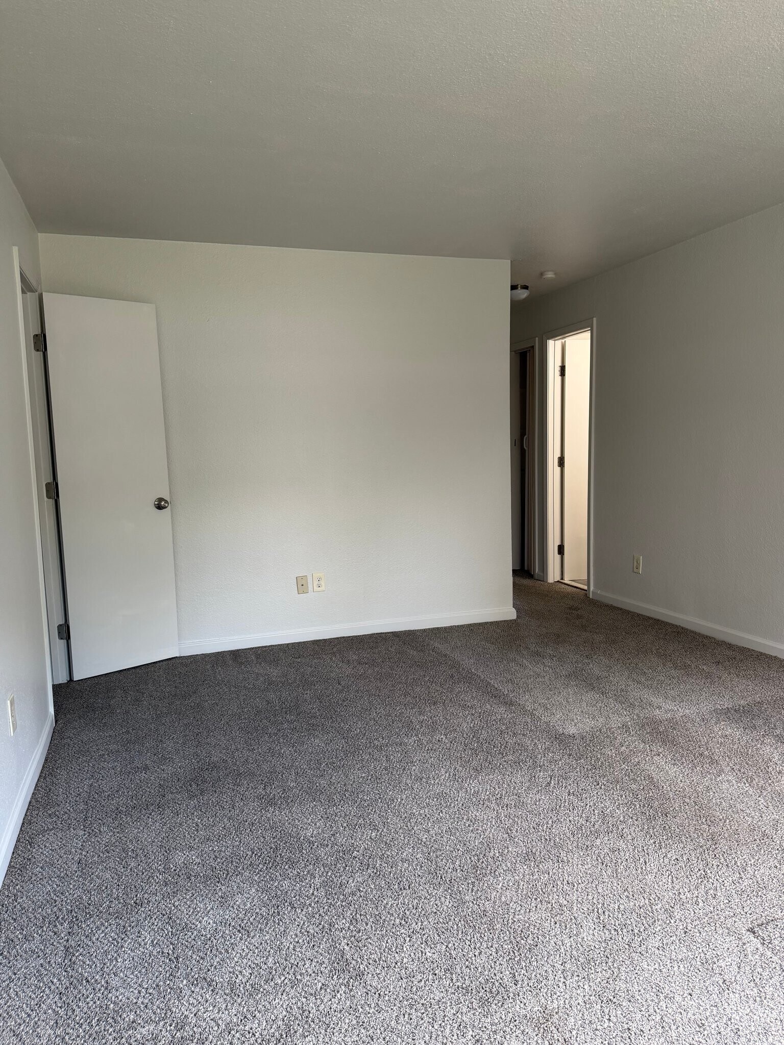 Building Photo - 2412 Azalea Garden Rd