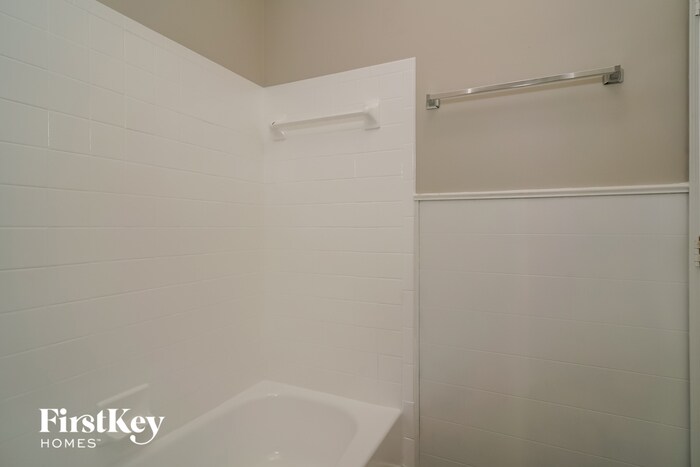 Building Photo - 10145 Park Valley Dr