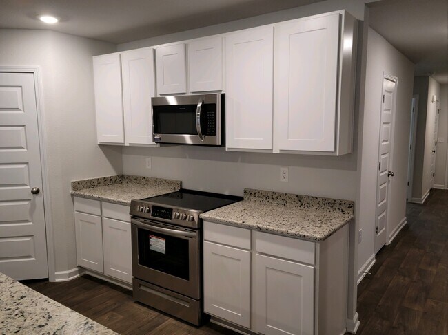 Building Photo - 10558 Ruffian Rte