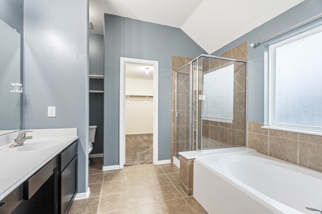 Building Photo - 6605 Fallen Breeze Ln