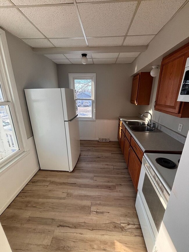 Interior Photo - 1925 52nd St. (5 Unit)