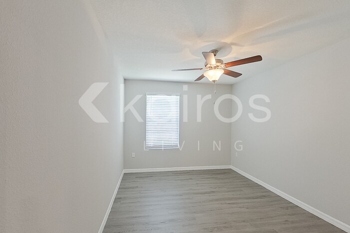 Building Photo - 8645 SW 44th Ct