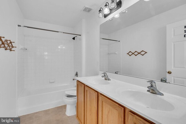 Building Photo - 5413 Silver Maple Ln
