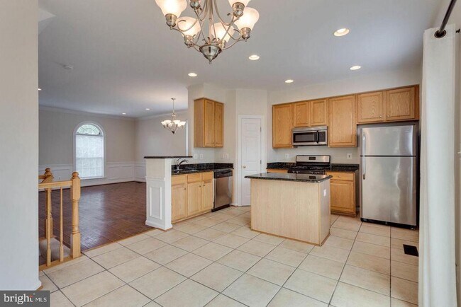 Building Photo - 5512 Sacramento Mews Pl