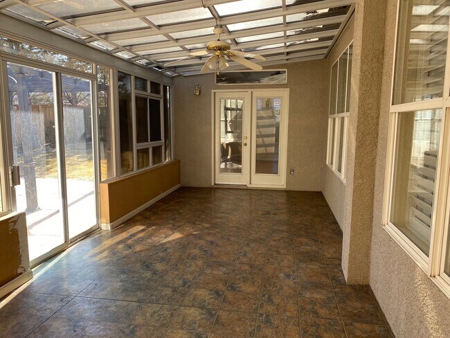 Building Photo - 9780 Shadowstone Ct