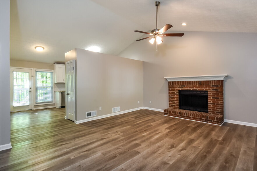Building Photo - 580 Toonigh Rd
