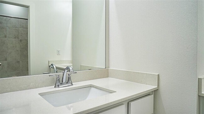 Building Photo - 7102 Grassland Vis Ln
