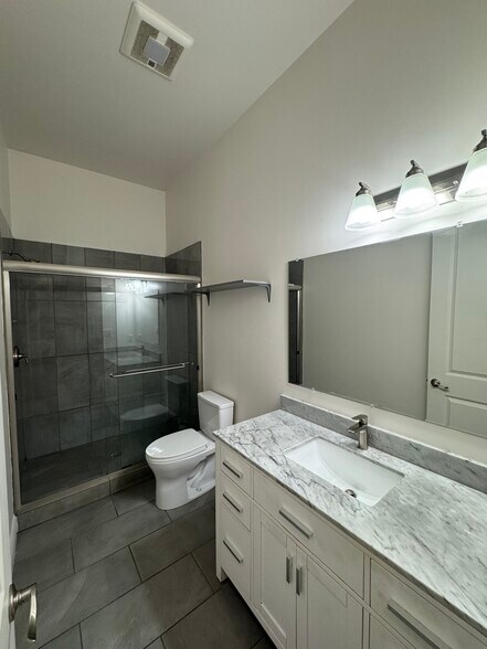 Building Photo - 1537 9th St