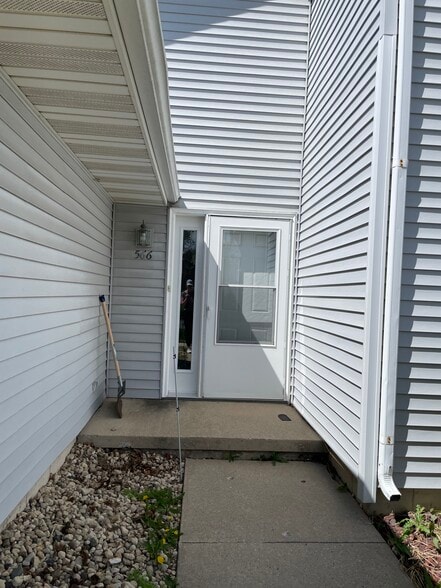 Building Photo - 566 Athletic Way