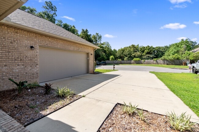 Building Photo - 3928 Fielding Ct