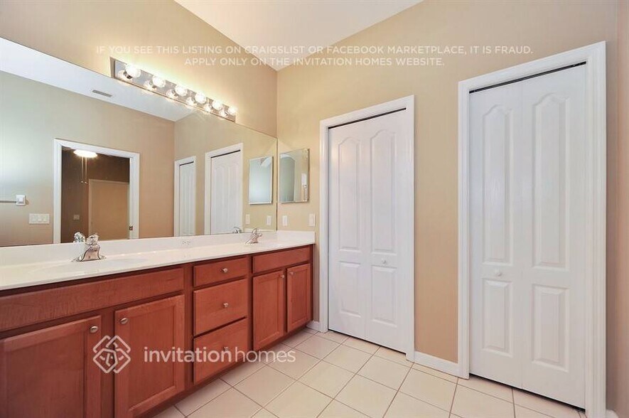 Building Photo - 5015 Lakehurst Ct