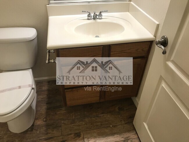 Building Photo - 42006 W Anne Ln