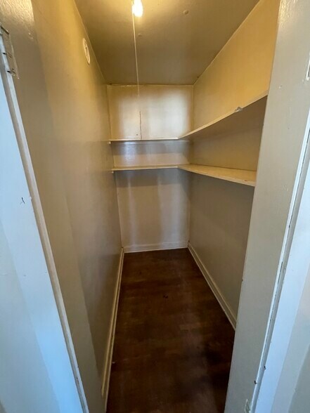 Building Photo - 337 Hemlock Dr