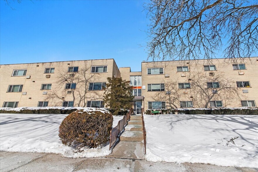 Building Photo - 700 McKinley Ave