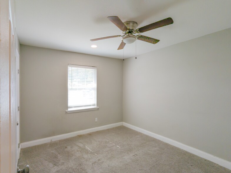 Building Photo - 1222 Peachtree Rd