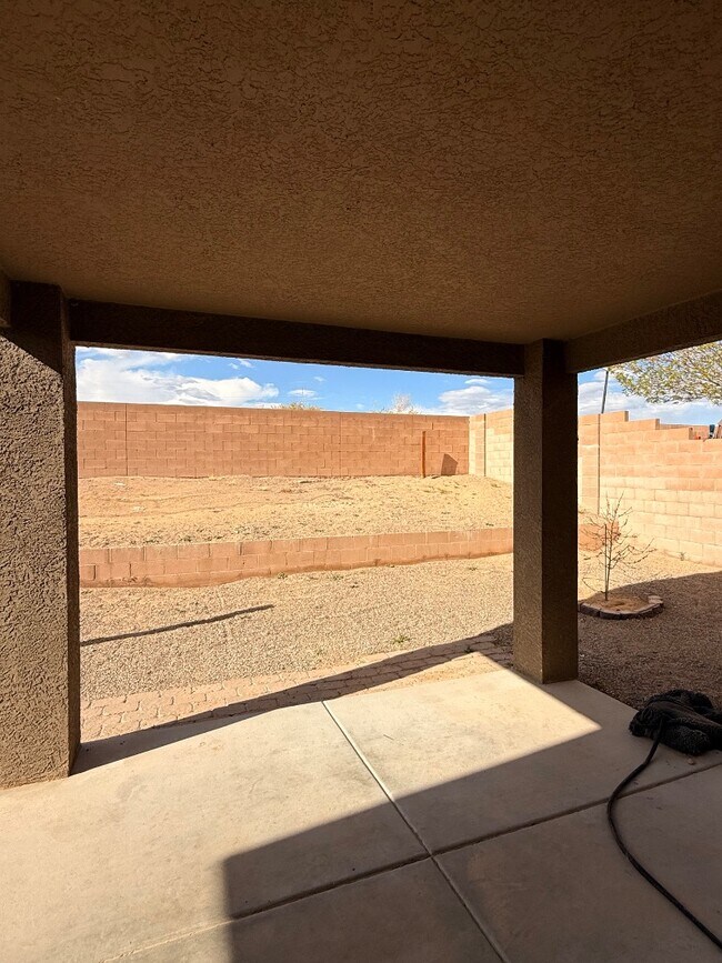 Building Photo - 2103 N Ensenada Cir SE