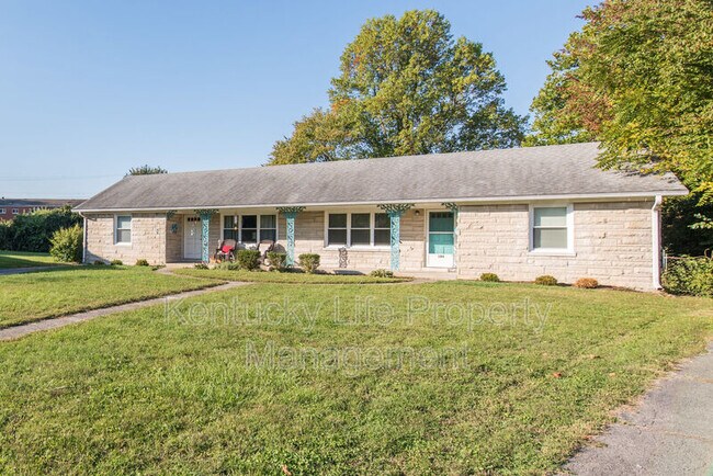 Building Photo - 104 Greenbriar Rd