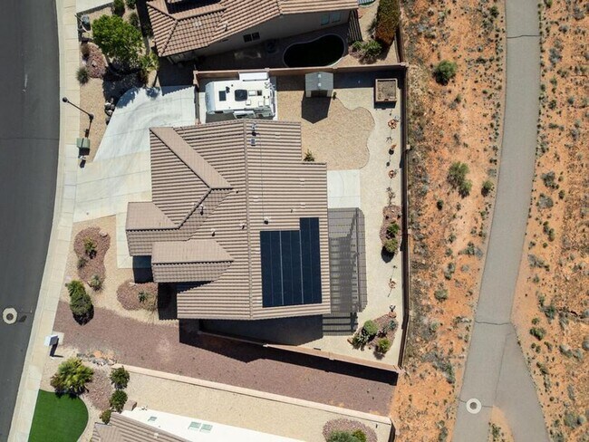 Building Photo - Brio Beauty! 3 Bedroom Home with View and RV Parking!