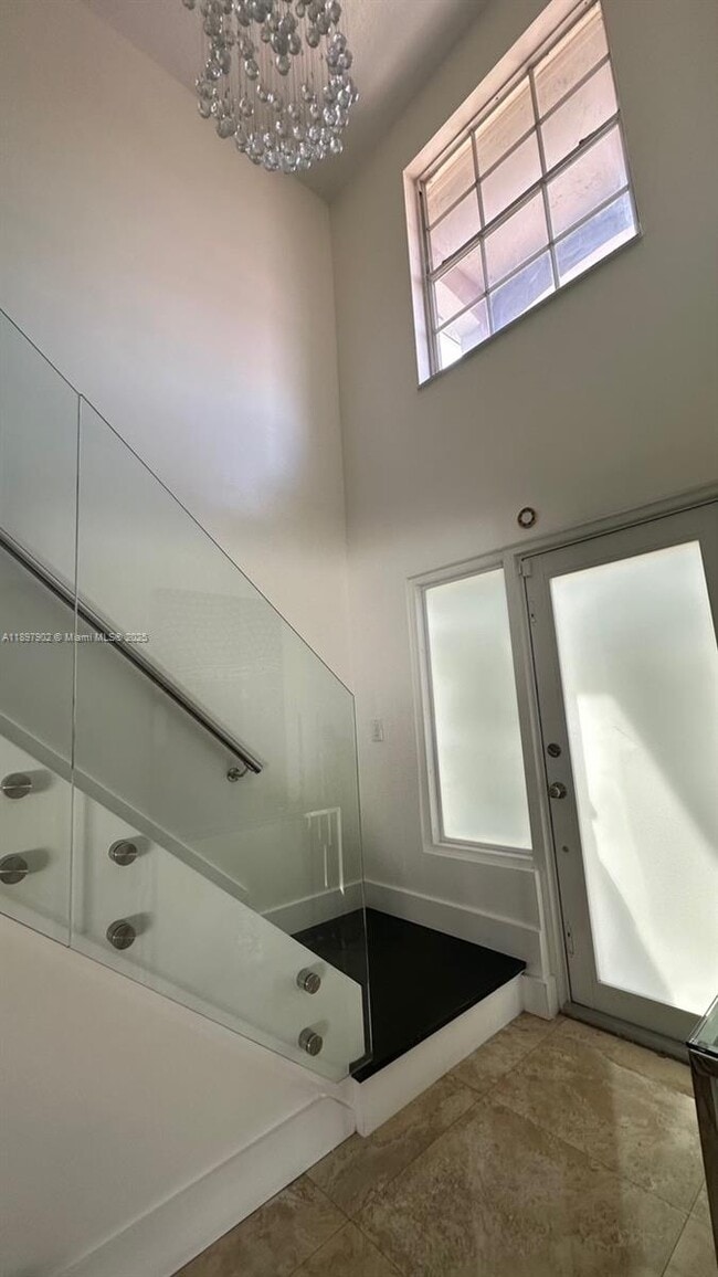 Building Photo - 10121 SW 138th Ct