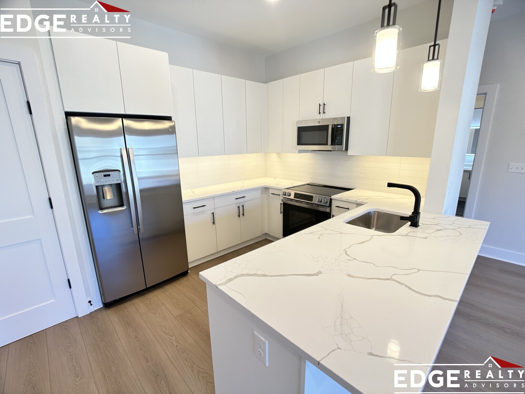 Building Photo - 9 Newton St