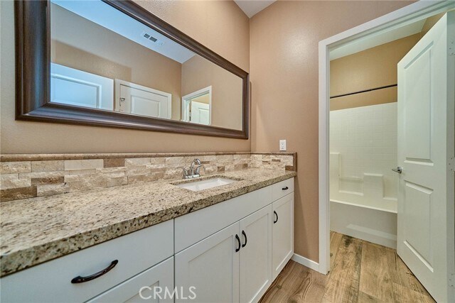 Building Photo - 35879 Landon Ln