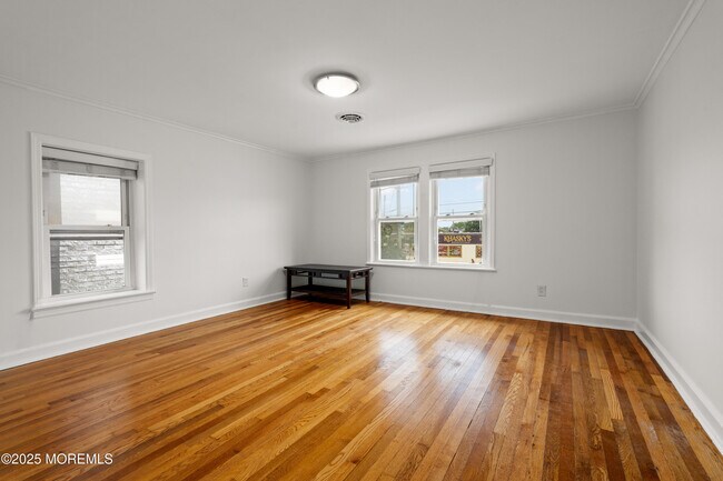 Building Photo - 139 Brighton Ave