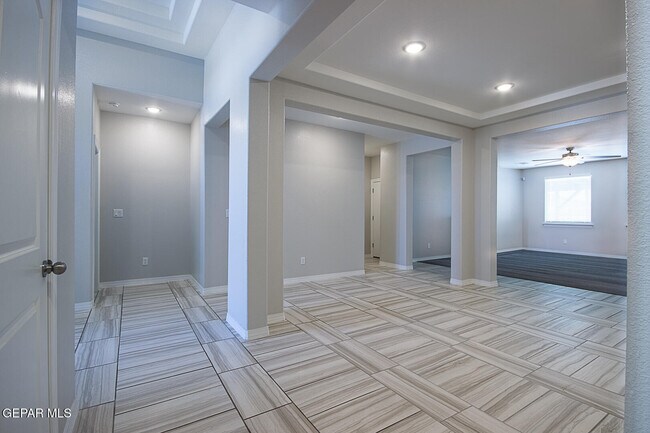 Building Photo - 2621 Mike Price Dr