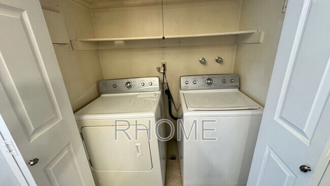 Building Photo - 204 E 735 S