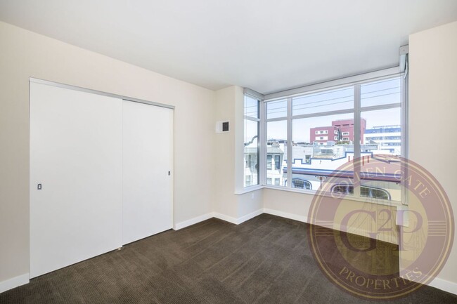 Building Photo - Hayes Valley - 2 BR, 2 BA Condo 947 Sq. Ft...