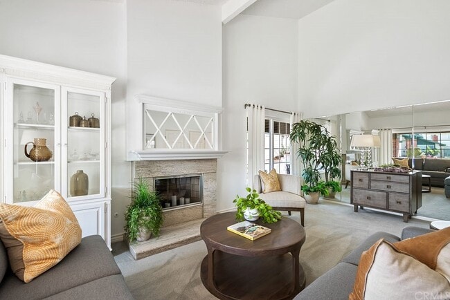 Building Photo - 2650 Altamira Dr