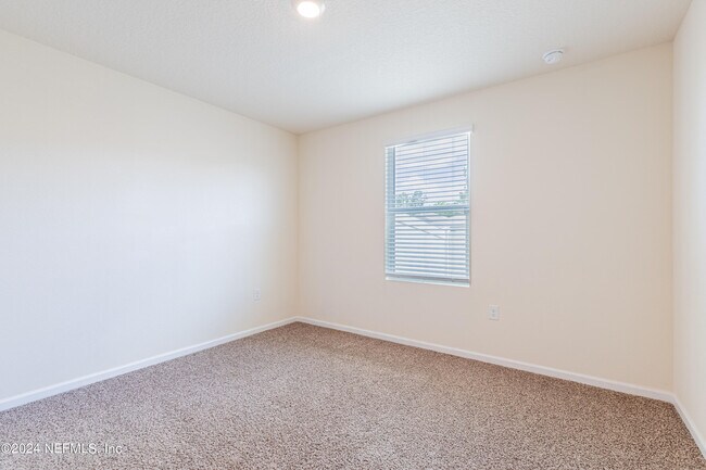 Building Photo - 3474 Cliffside Way