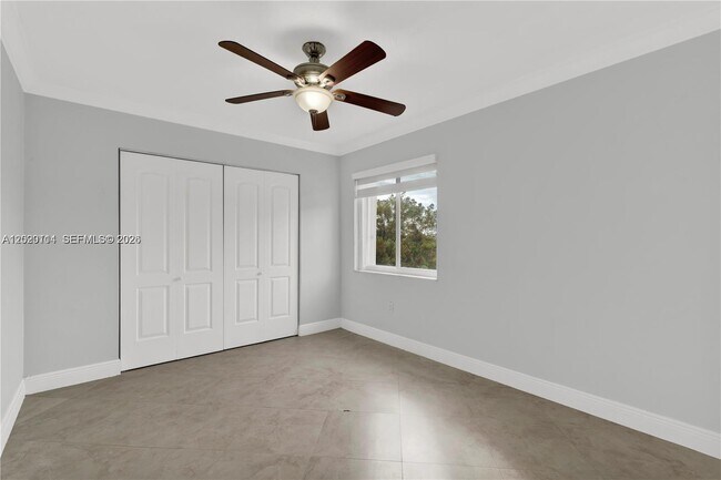 Building Photo - 6200 W Flagler St