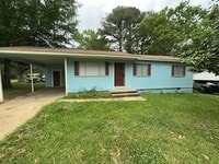 Building Photo - 1444 Maria Dr