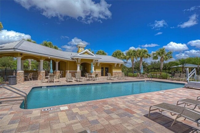 Building Photo - 11131 Sundrift Dr