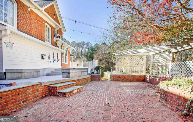 Building Photo - 795 Birkdale Dr