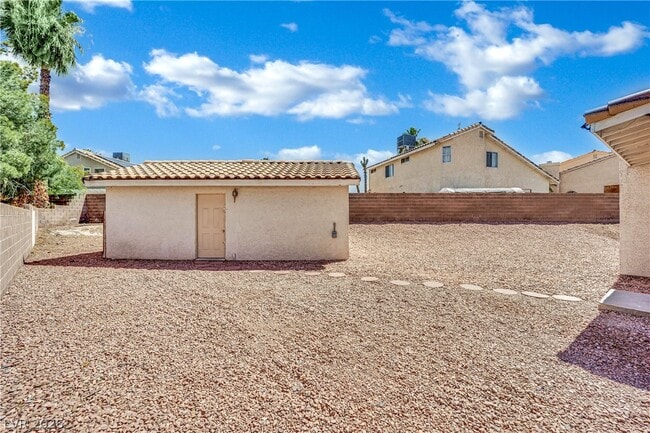 Building Photo - 756 Charwood Cir