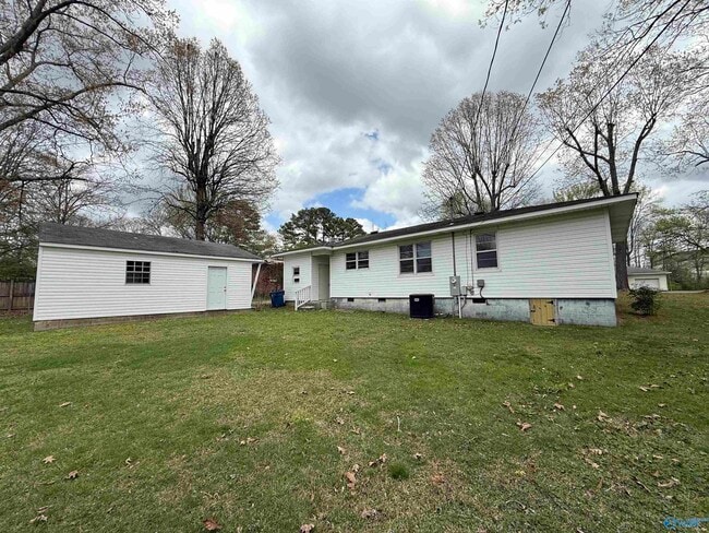 Building Photo - 804 Williams St