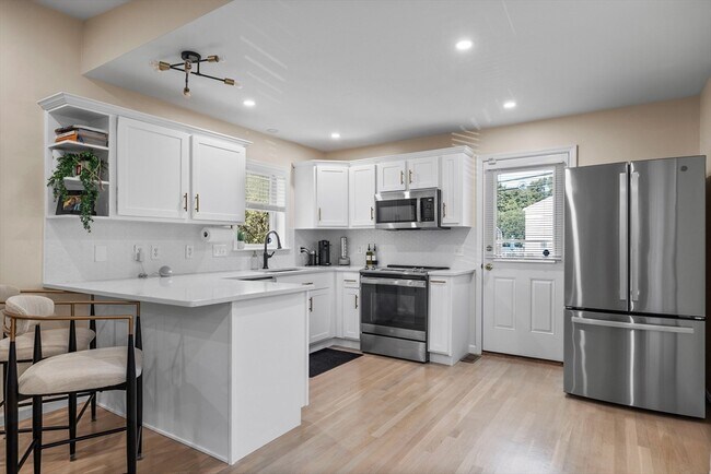 Building Photo - 124 Washington St